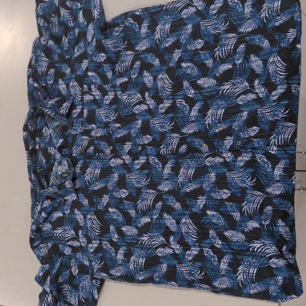 Van Heusen Hawaiian shirt